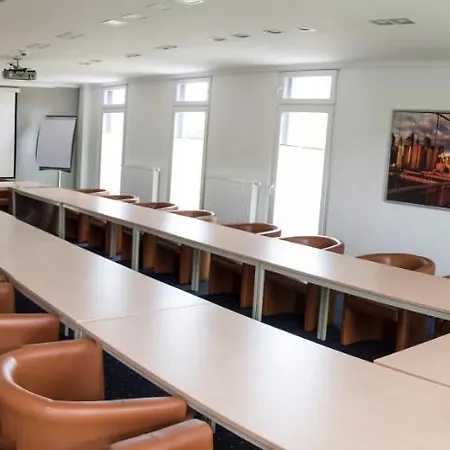 호텔 Parkhotel 노이브란덴부르크